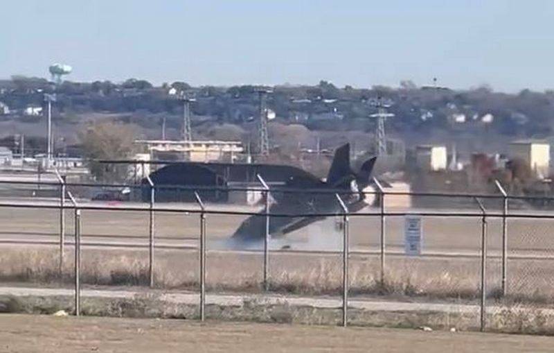 Американский истребитель F-35B потерпел аварию на авиабазе ВМС США Форт-Уэрт в Техасе