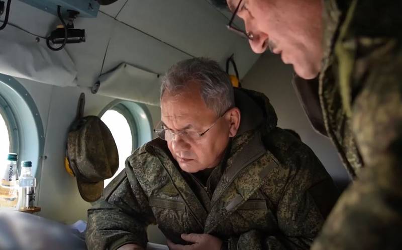 Министр обороны Сергей Шойгу провёл рабочее совещание после посещения передовых позиций наших войск в зоне СВО