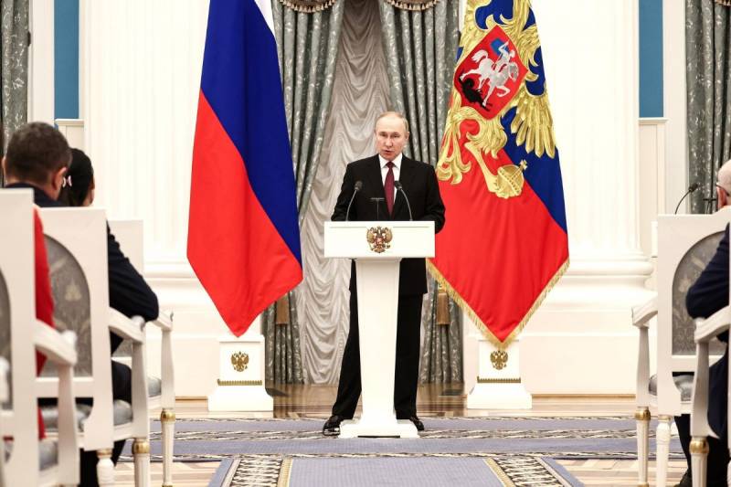 Во время награждения Путин дал оценку действиям Вооружённых сил РФ в ходе спецоперации