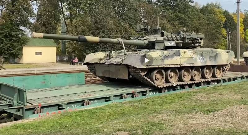 Т-80УМ-2 в эшелоне Кантемировской дивизии после учений "Запад-2021". Источник: dzen.ru