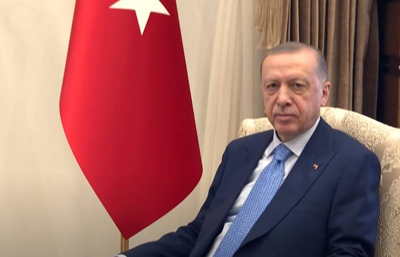 Эрдоган: Наши переговоры с господином Путиным и господином Зеленским продолжаются