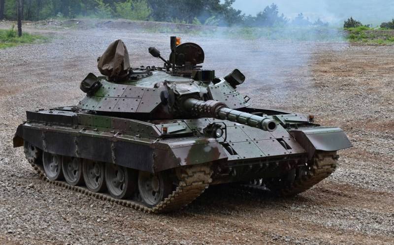 Стало известно о прибытии на линию фронта словенских танков М-55S ВСУ