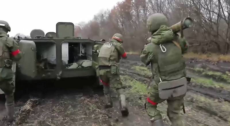 Бойцы  ЧВК «Вагнер» небольшими штурмовыми группами продавливают оборону противника на южной окраине Артёмовска