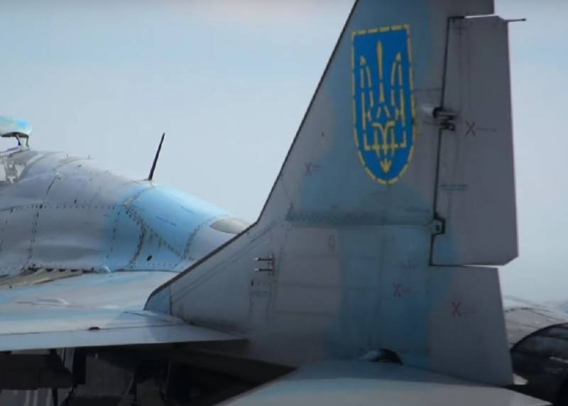Появились кадры поврежденных ракетным ударом самолетов ВСУ МиГ-29 на аэродроме