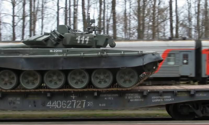 «Россия посылает в Белоруссию старые танки»: в зарубежной прессе считают «обманом» передислокацию войск