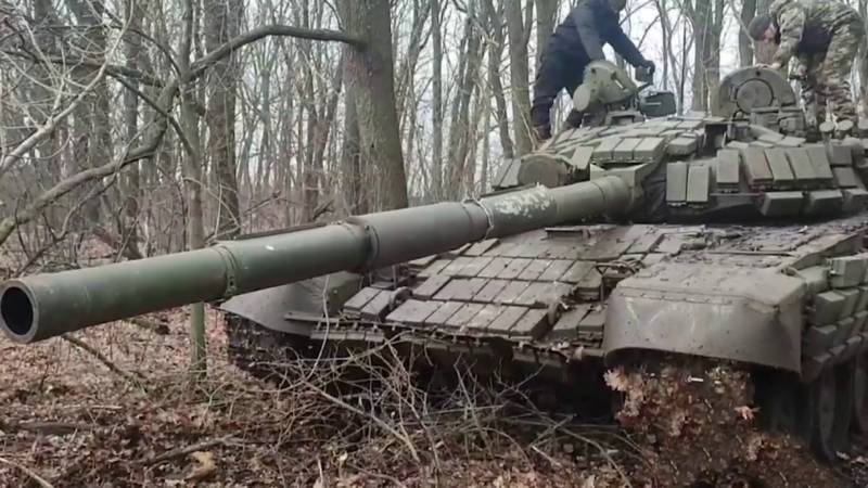 Каждая поездка несёт риск для противника: российские танкисты пристрелялись по трассе снабжения ВСУ под Кременной