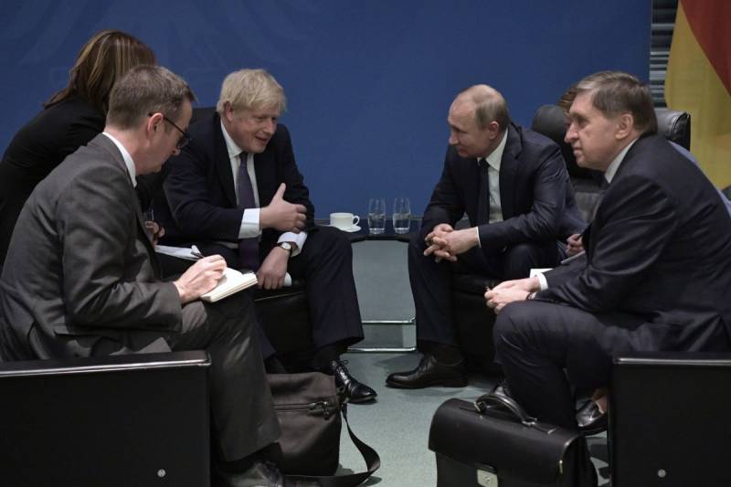 Борис Джонсон утверждает, что заранее предупреждал Путина о последствиях СВО для России