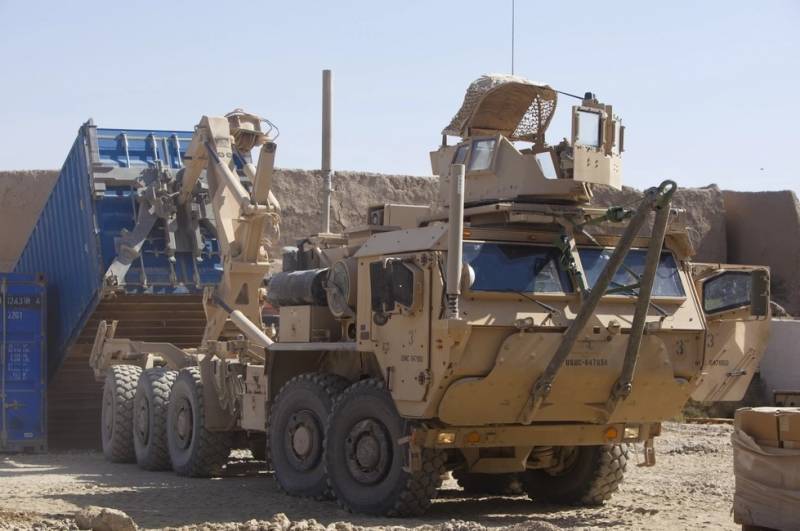 Минобороны США выбирает производителя новых тактических грузовиков для армии