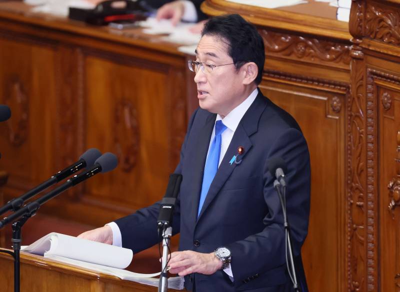 Премьер-министр Японии заявил о необходимости остановить сокращение населения страны «сейчас или никогда»
