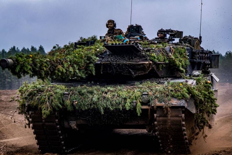Российский сенатор назвал фактор, способный подтолкнуть НАТО к поставке танков Украине