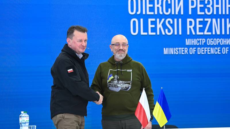 Глава польского Минобороны Блащак намерен добиться от Германии создания центров ремонта для украинских танков Leopard
