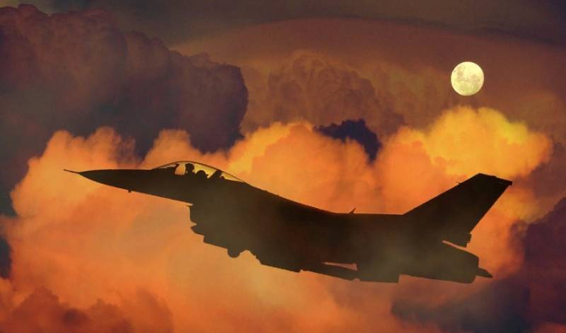 Истребитель F-16 - вероятный кандидат на передачу Киеву