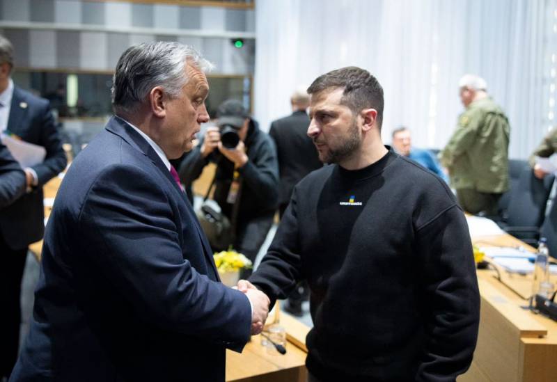 Премьер-министр Венгрии Орбан переговорил с главой киевского режима Зеленским на саммите Евросоюза