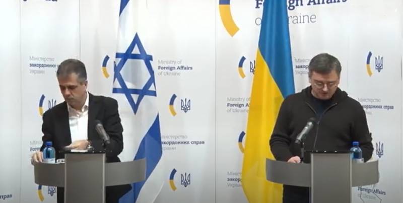 Включенные в Киеве звуки сирены воздушной тревоги во время визита главы МИД Израиля не повлияли на израильский отказ в поставках систем ПРО Украине