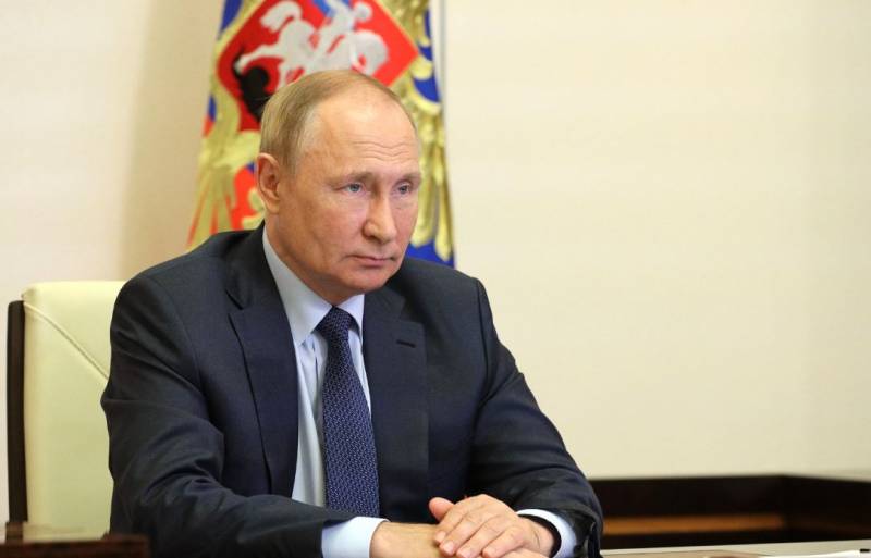 Президент России подписал закон о социальной поддержке супругов погибших во время спецоперации военнослужащих