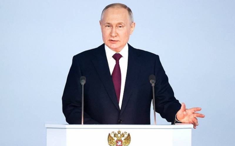 Послание президента России Федеральному собранию стало главной темой дня в украинском информационном пространстве