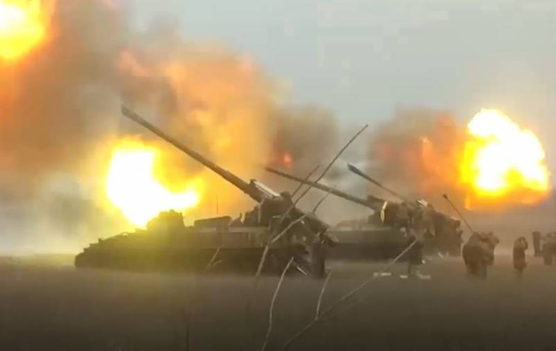 Российские артиллеристы уничтожили шесть автомобилей и САУ «Гвоздика» ВСУ под Херсоном