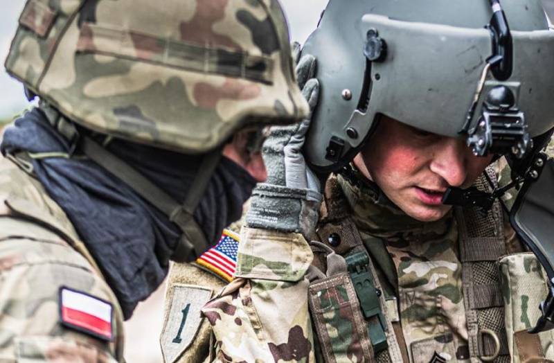 Министр обороны ФРГ анонсировал совместные учения НАТО в Польше для «демонстрации силы» России