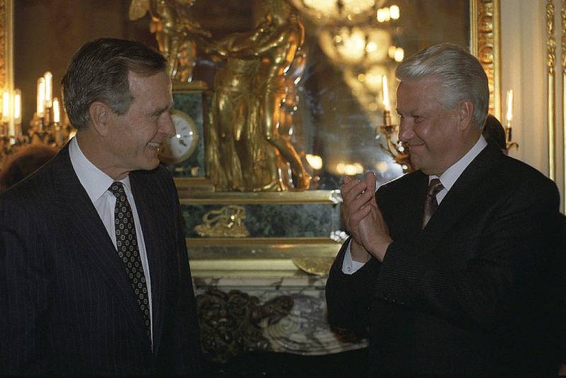 Архивы США: В 1992 году Борис Ельцин не сумел убедить Джорджа Буша-старшего перейти от дружбы России и США к реальному сотрудничеству
