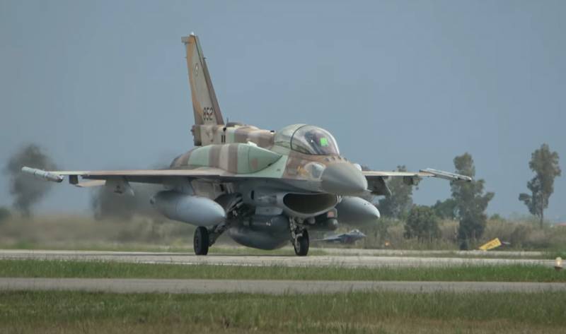 ВВС Израиля нанесли удар по центральной части сектора Газа