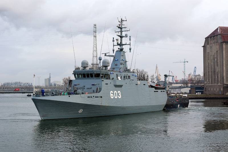 На третьем тральщике Mewa проекта 258 типа Kormoran официально поднят флаг польских ВМС