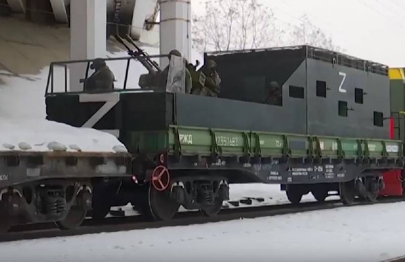 Минобороны РФ показало работу бронепоезда «Волга» в зоне спецоперации