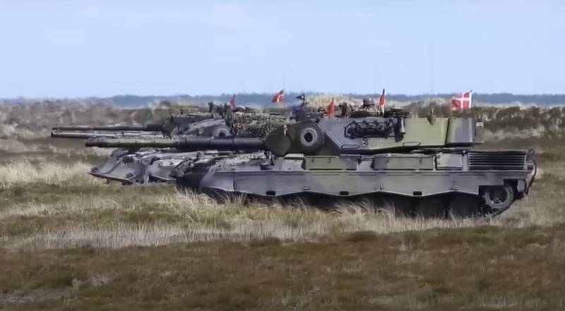 The New York Times: Обещанный «поток» натовских танков на Украину пока больше напоминает «ручеек»