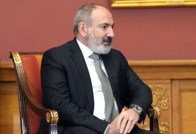 Премьер-министр Армении Пашинян обвинил Азербайджан в использовании сирийских наемников в боевых действиях
