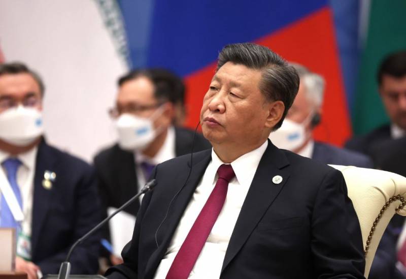 Западная пресса сообщила о планах председателя КНР Си Цзиньпина провести онлайн-встречу с Зеленским