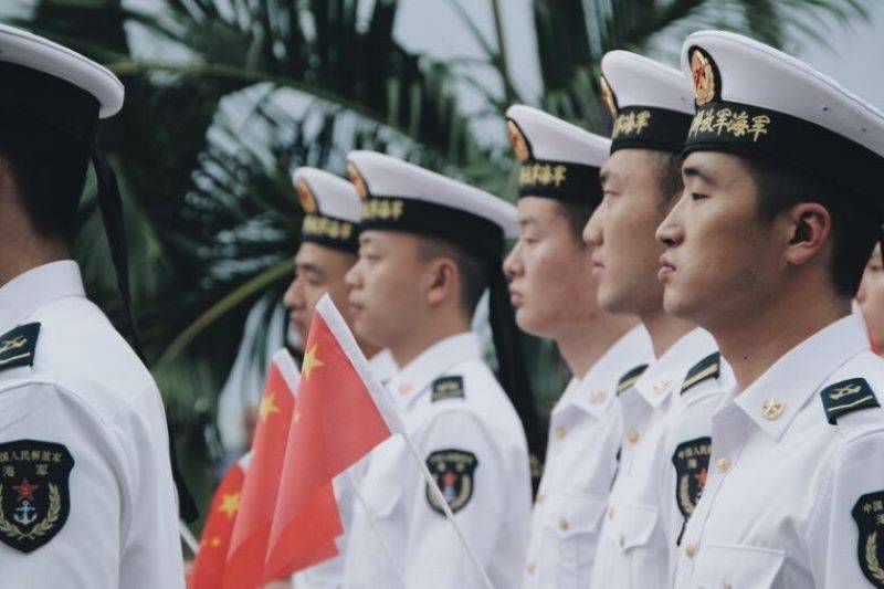 СМИ Британии: Запад принимает меры в связи с переходом экономики КНР на военные рельсы