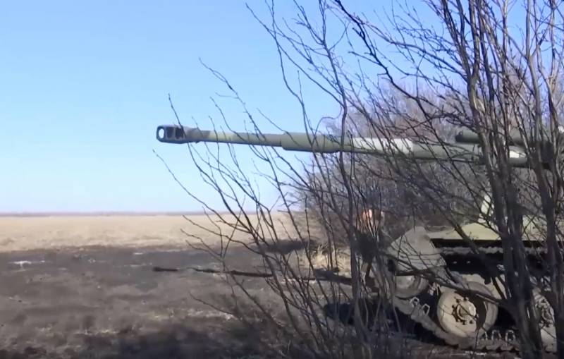 Несколько пытавшихся наступать украинских бронегрупп разбиты артиллерией ВС РФ к юго-западу от Орехова Запорожской области