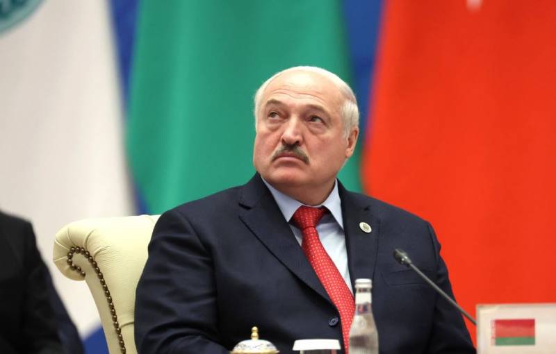 Президент Белоруссии собрал большое совещание по поводу ситуации в силовом блоке и обеспечения безопасности страны