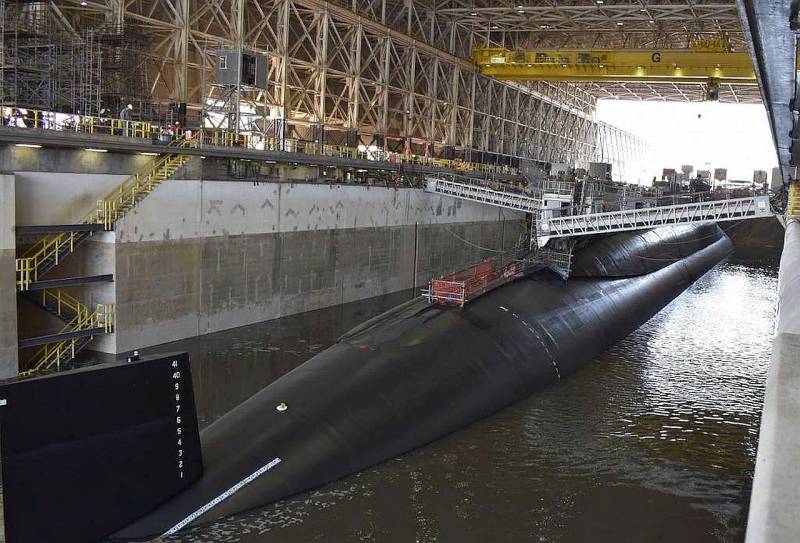 ВМС США планируют вновь открыть четыре ранее закрытых из-за сейсмоопасности сухих дока для ремонта подводных лодок