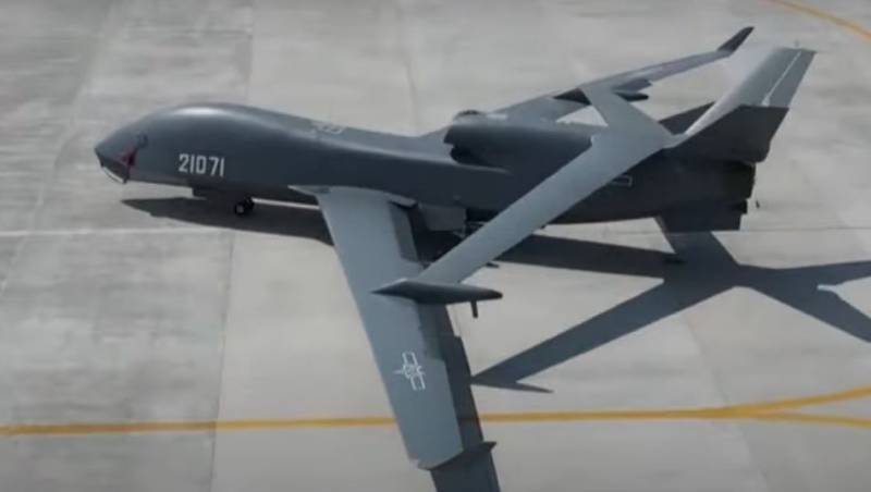 Китай представил военно-морской вариант разведывательного дрона WZ-7