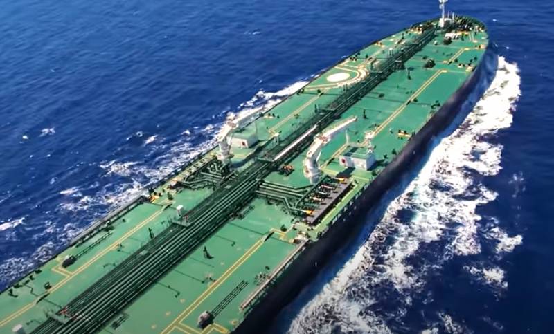 Телеканал CNN: Число обслуживающих российскую нефть танкеров превысило 600