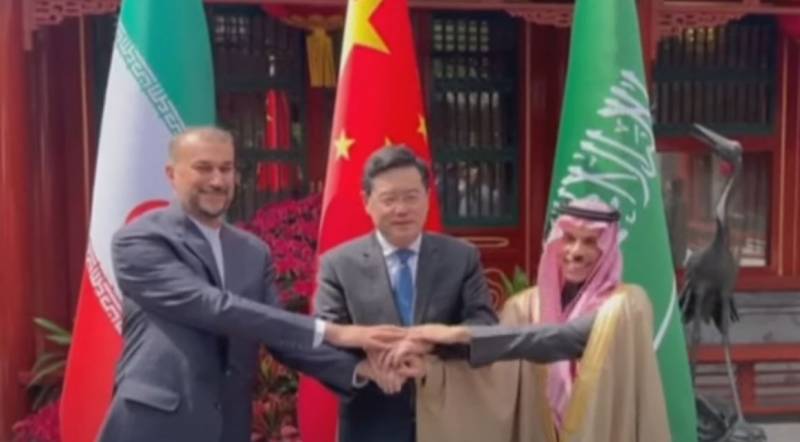 Главы МИД Ирана и Саудовской Аравии в Пекине договорились полностью возобновить сотрудничество для обеспечения мира в регионе