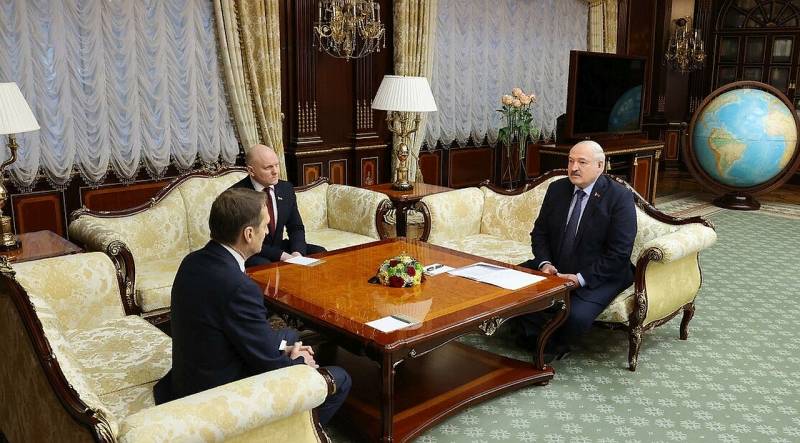 Президент Белоруссии поблагодарил главу СВР РФ за обмен разведданными