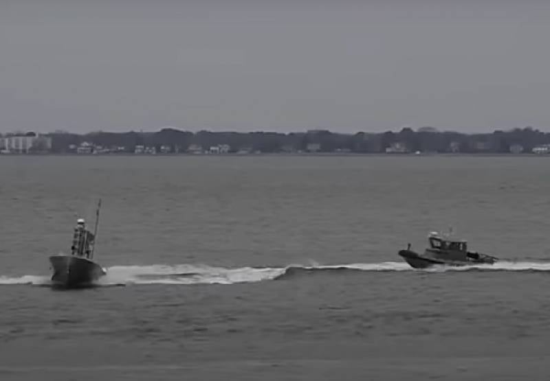 Минобороны РФ: Украинские беспилотные катера атаковали российский разведывательный корабль «Иван Хурс»