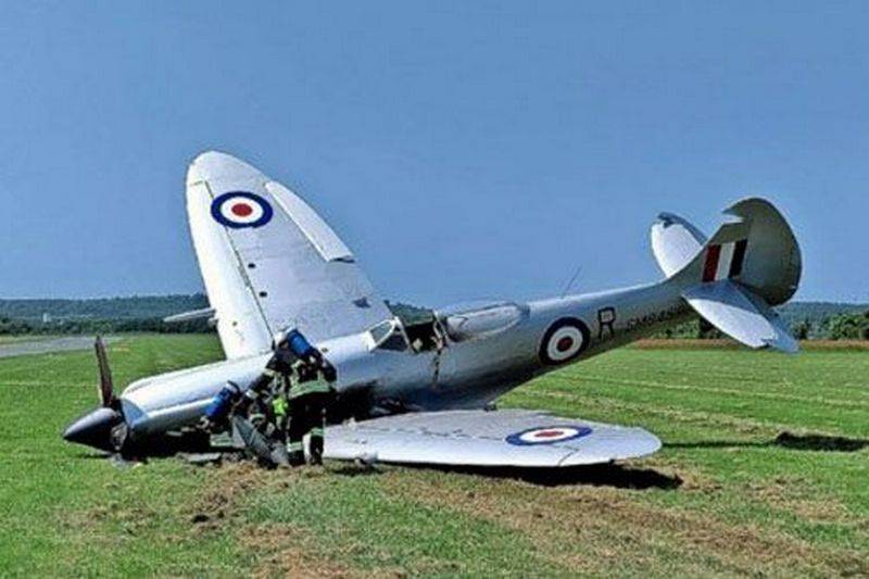 В Германии разбился истребитель времен Второй мировой войны Spitfire