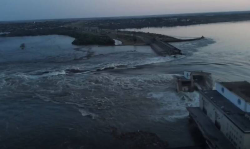 Подконтрольные Киеву ресурсы получили указание разгонять тему якобы специального подрыва дамбы Каховской ГЭС русскими