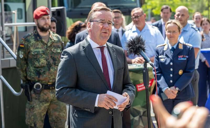 Министр обороны ФРГ Борис Писториус: Германия может пересмотреть свою позицию в отношении передачи Украине истребителей