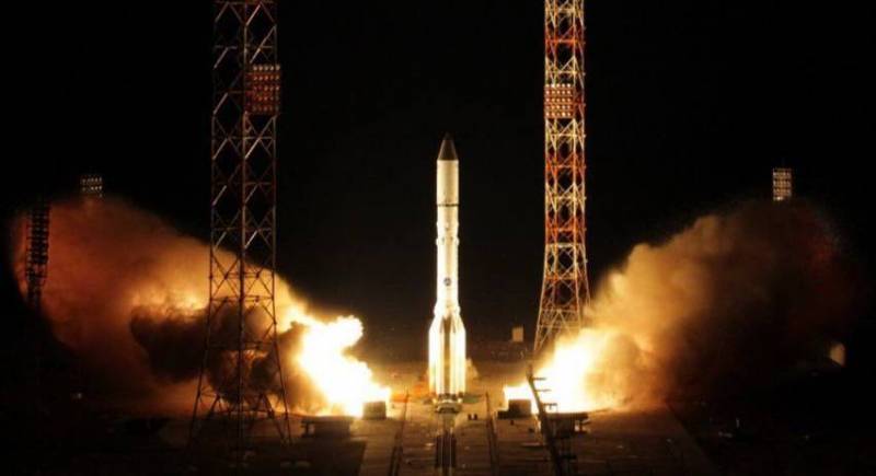 «Теперь это происходит на всех высотах»: Минобороны Франции жалуется на маневры российских спутников