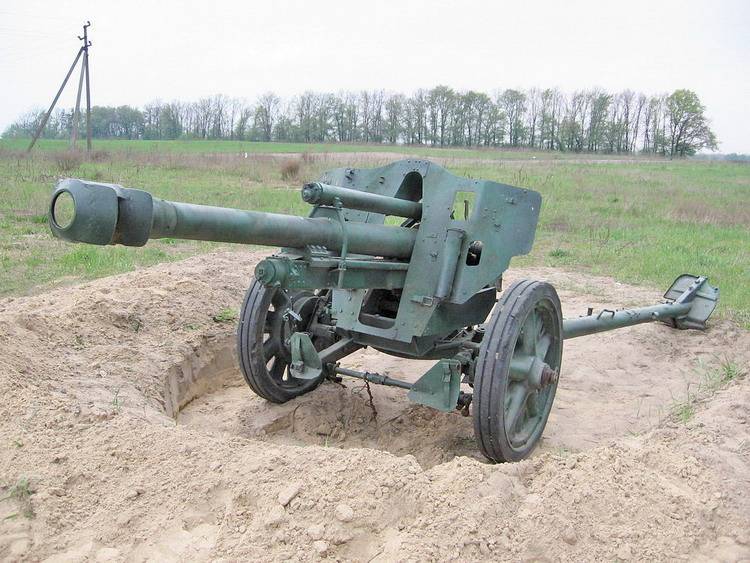 Послевоенная служба и боевое применение 105-мм гаубиц, изготовленных в нацистской Германии