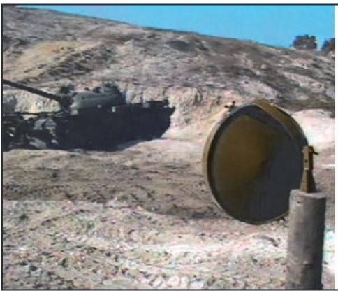 Установка мины МОН-200 в тридцати метрах от танка Т-54