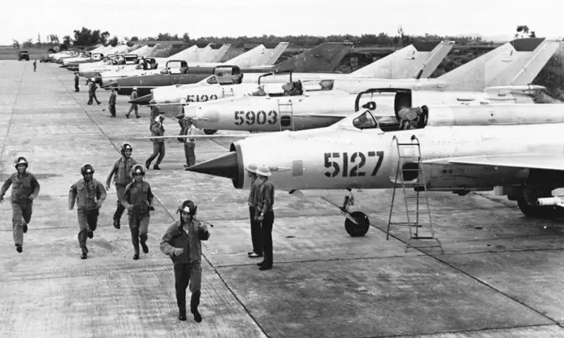 Советский лётчик-истребитель рассказывает о применении американцами беспилотных разведчиков во Вьетнаме