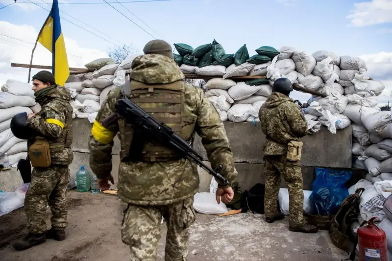 Трещит везде. Как Киев организует оборону в условиях дефицита личного состава и вооружения